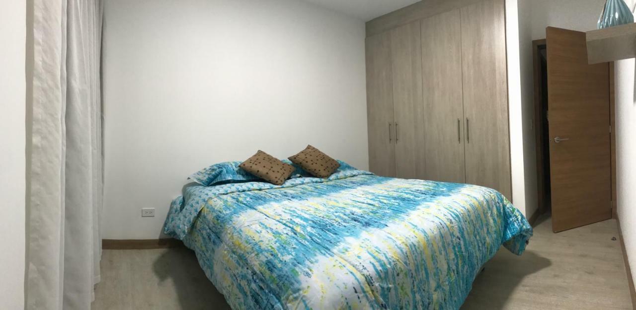 1410 Habitacion En Lujoso Departamento - Atelier Кито Екстериор снимка