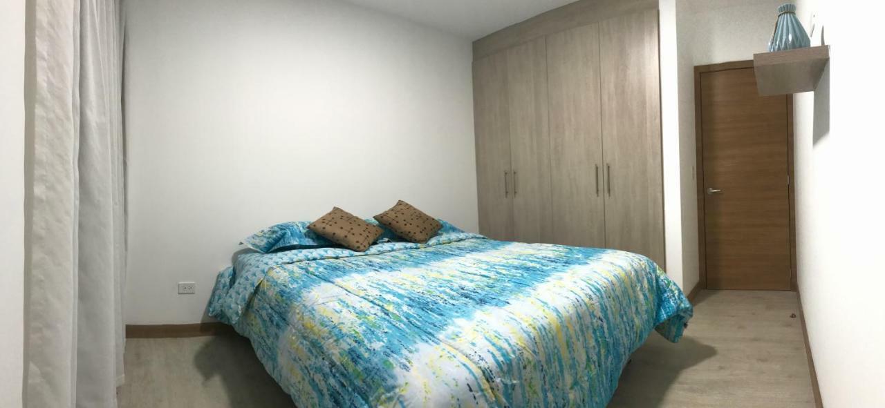 1410 Habitacion En Lujoso Departamento - Atelier Кито Екстериор снимка
